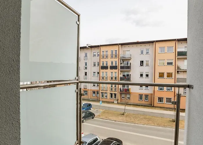 Urban Nest By Bookinghost *